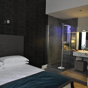Place 24 Suites & Wellness